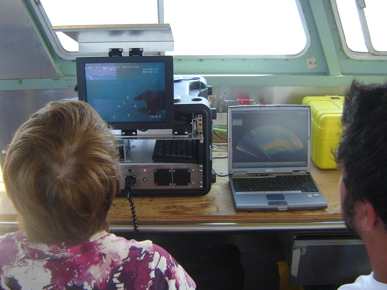 Controling an ROV fitted with a Sector Scan Sonar during a NAS Part III cours
